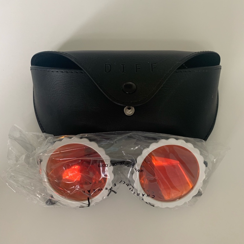 Diff Sunglasses - Picture 2 of 4